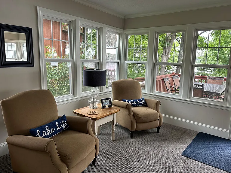 Edgewater Dr — Photo 8