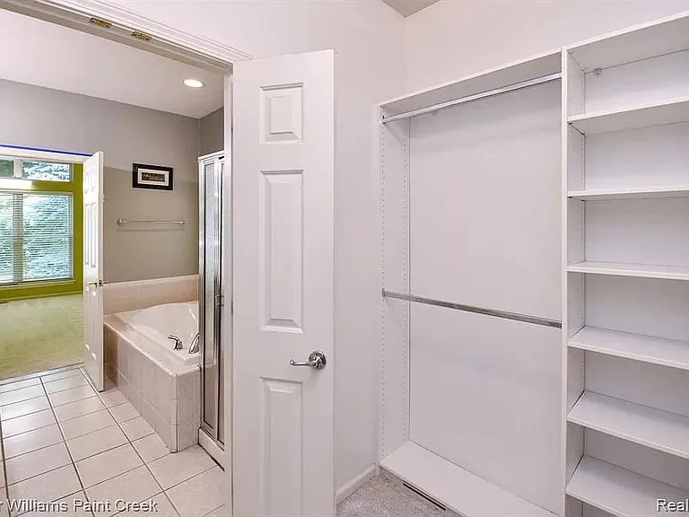 Walk in closet - Master bath