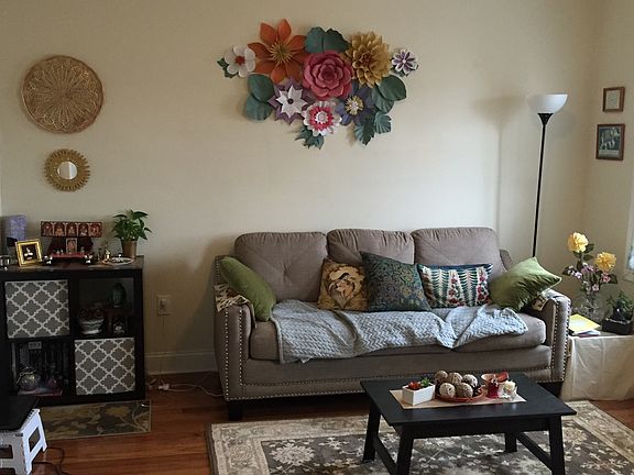 5th image of 943 Pavonia Ave APT 3