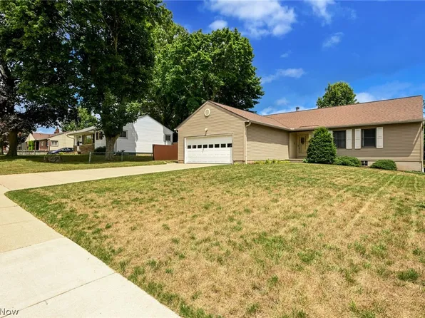 787 Bridge Rd, Akron, OH 44312