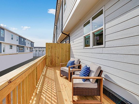2nd image of 3390 Aberdeen Row #47