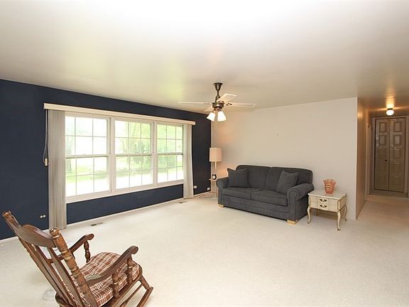 4th image of 1015 Browning Ln