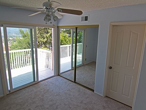 2361 Iroquois Balcony Room