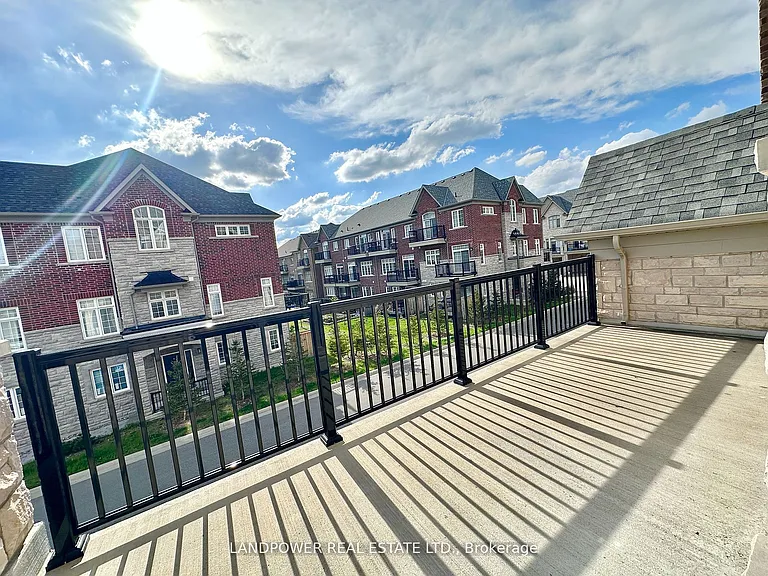 Beaufort Way — Photo 18