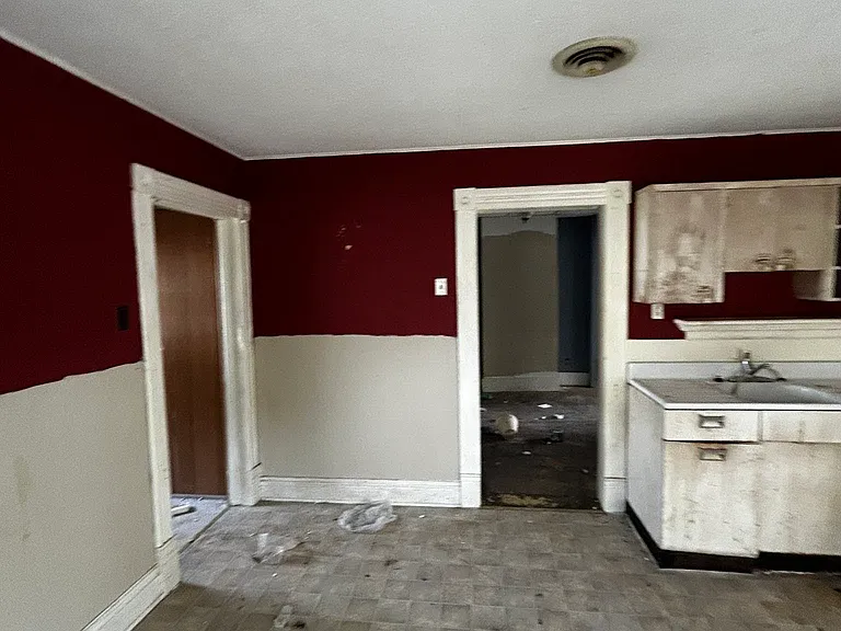 106 Locust St — Photo 33