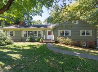 36 Stoneridge Rd, Summit, NJ 07901