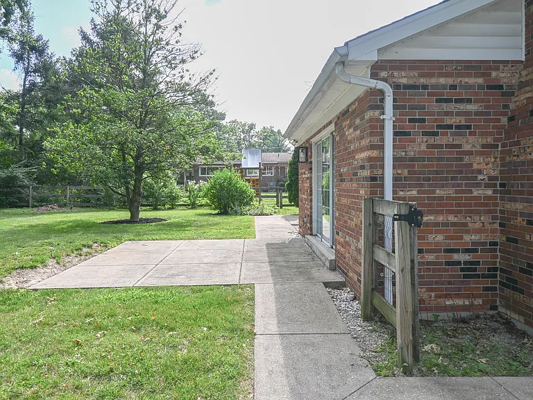 8152 Traverse Ct — Photo 37
