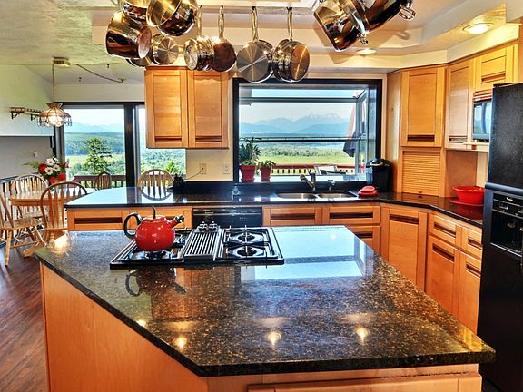 Gorgeous Gourmet Kitchen