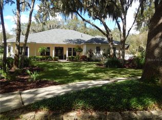 8917 Eagle Watch Dr, Riverview, FL 33578