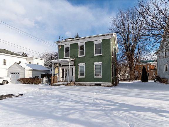 4th image of 100 Broad St