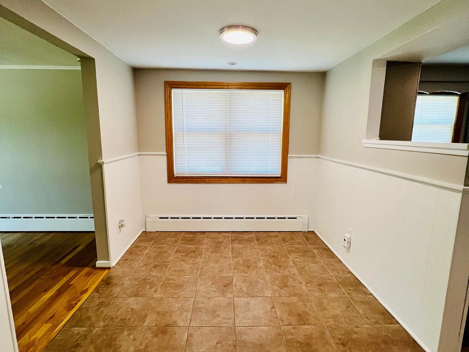 37 Chapel Ave — Photo 4