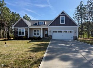 180 N Rabbit Run Dr, Smithfield, NC 27577