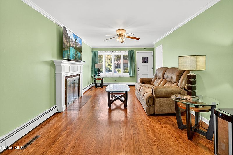 2nd image of 60 Dartmouth Street