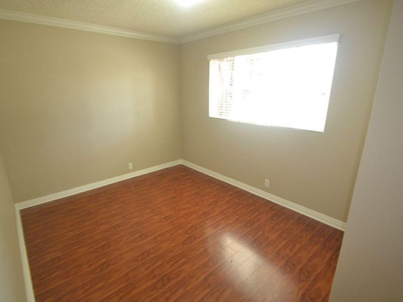 5th image of 3116 S Harvard Blvd