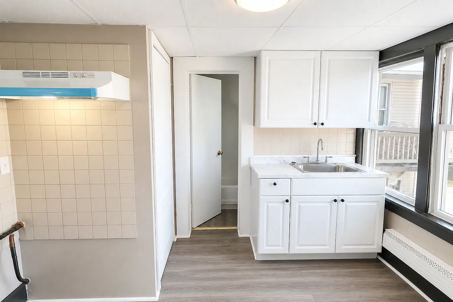 3 bed, $1,950 — Photo 1