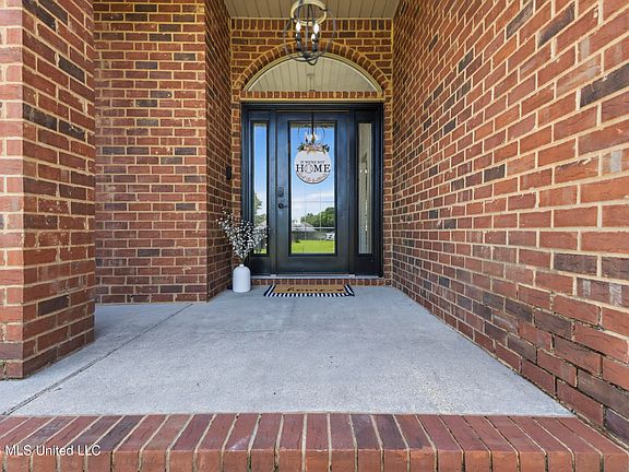 2nd image of 6 E Deerwood Dr