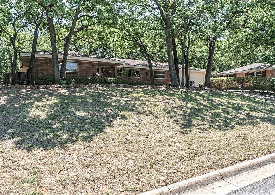 1st image of 620 Monette Dr