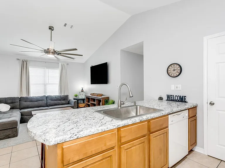 8410 Jarmen Ln — Photo 6
