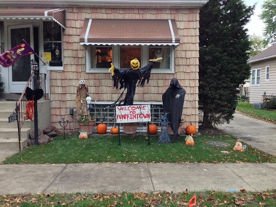 2nd image of 4009 Grove Ave