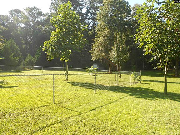 5th image of 132 Sweet Springs Rd
