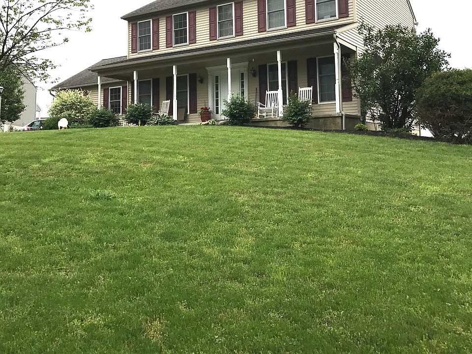 2nd image of 1106 River Rd