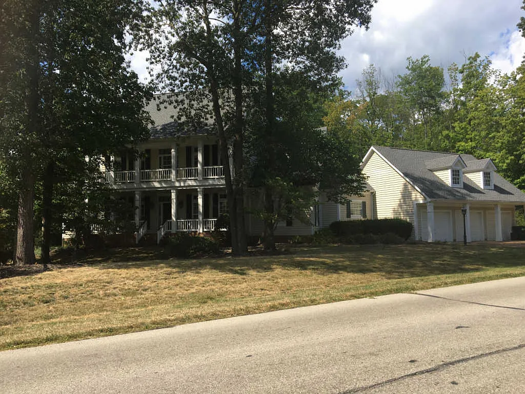 5000 Bridgewater Dr photo 1