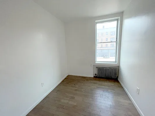 Rented by Elite NY Holdings | media 15