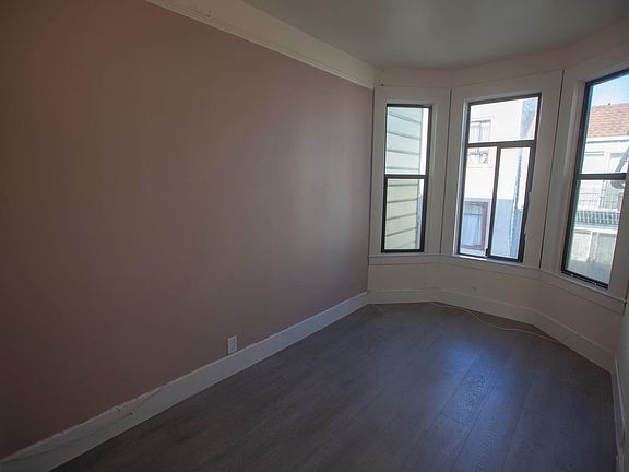 3rd image of 37-41 John St #39A