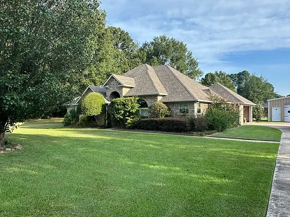 206 Heather Ln, Texarkana, TX 75501