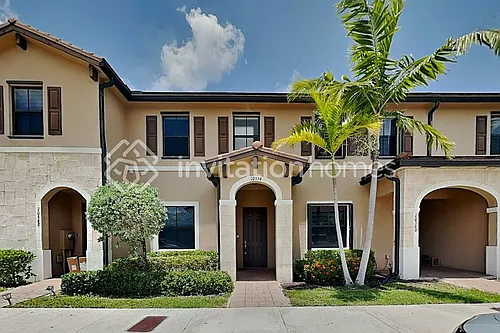 10554 W 33rd Way Photo 1
