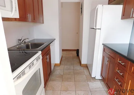 Rented by Wave Real Estate Group | media 47