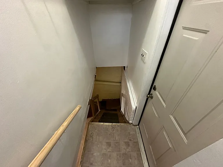 174 Walcott Ave — Photo 17