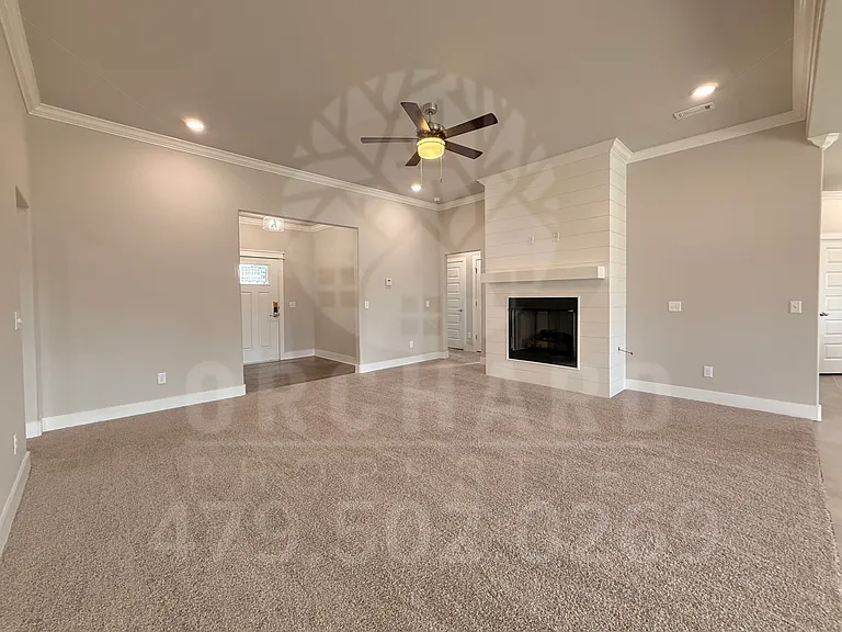 941 Madden St — Photo 3