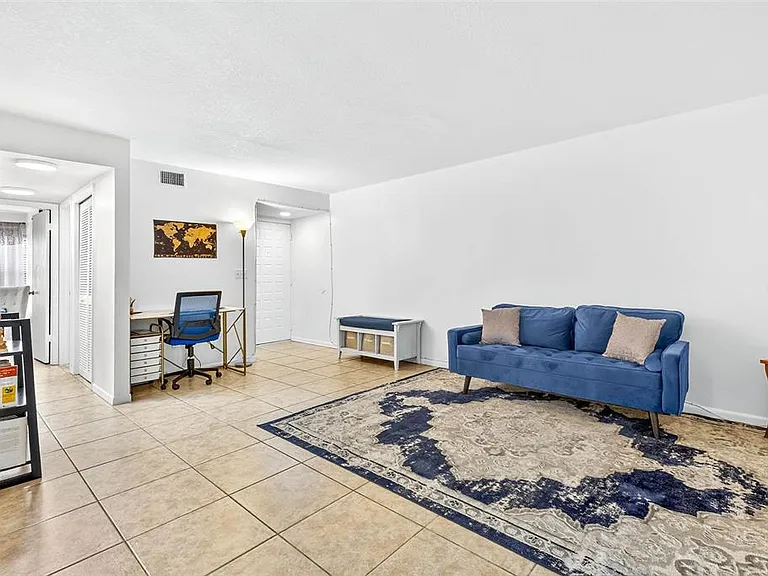 7809 Niagara Ave #2105 — Photo 11