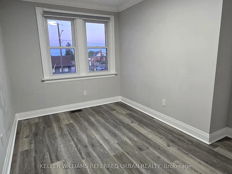 399 King St W — Photo 10