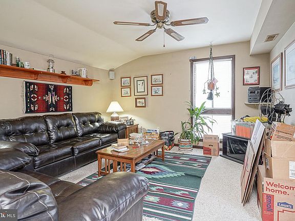 5th image of 40 Tansboro Rd Unit 7B