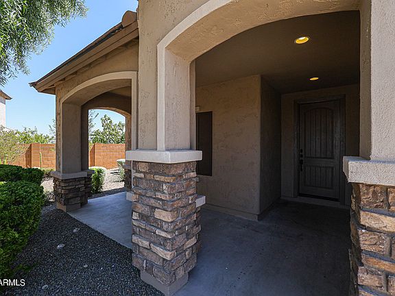 3rd image of 25917 W SEQUOIA Drive