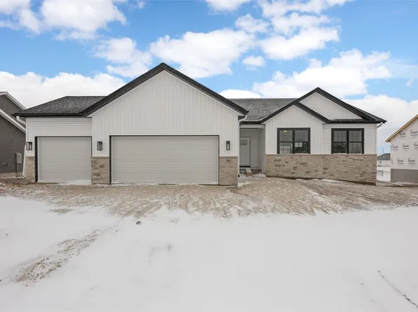 7013 Colpepper Dr SW, Cedar Rapids, IA 52404