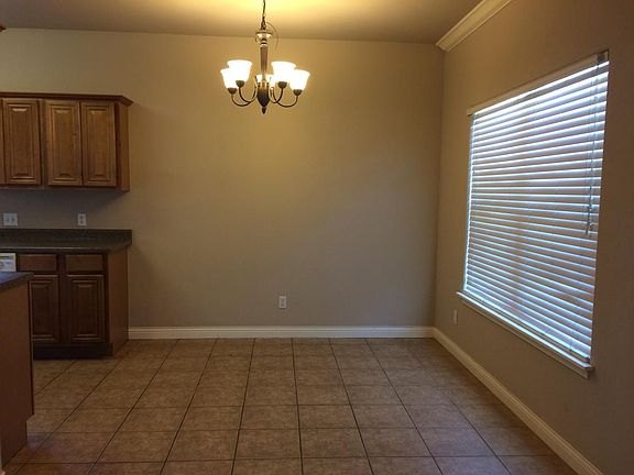 3rd image of 3949 Rosewood Pl