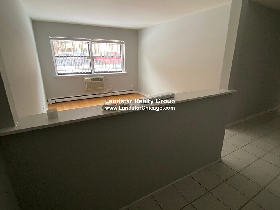 1st image of 2828 N Cambridge Ave APT 106