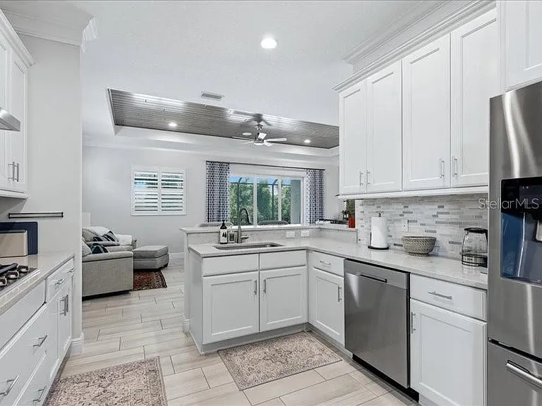 6228 Champions Row St — Photo 15