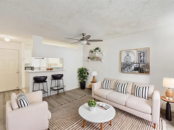 95-510 Wikao St APT D204, Mililani, HI 96789