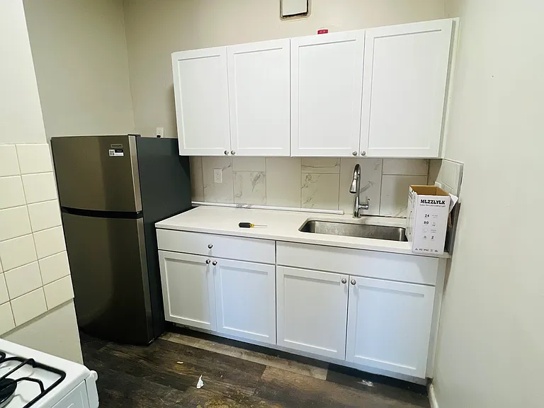526 Western Ave #13 — Photo 11
