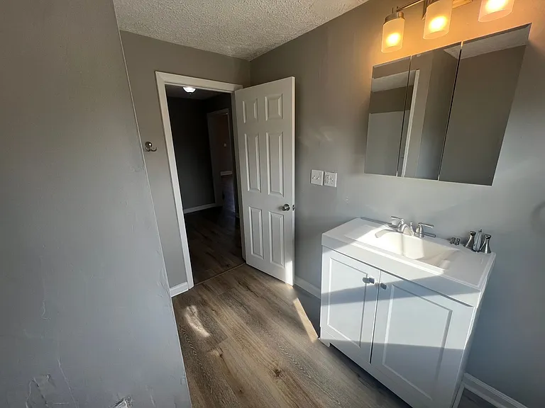 7429 Park Avenue — Photo 11