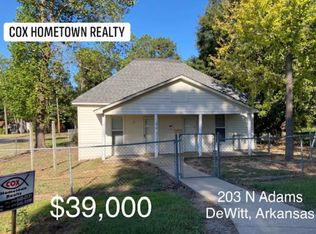 203 N Adams St, Dewitt, AR 72042