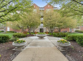 1950 Farnsworth Ln UNIT 205, Northbrook, IL 60062