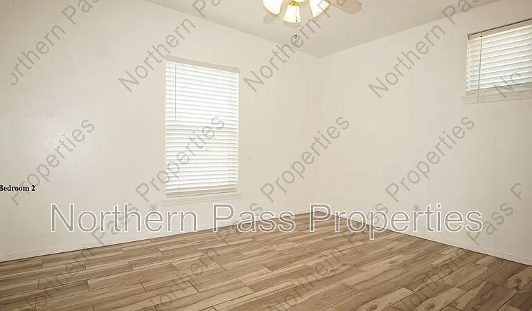 9304 Lait Dr — Photo 17