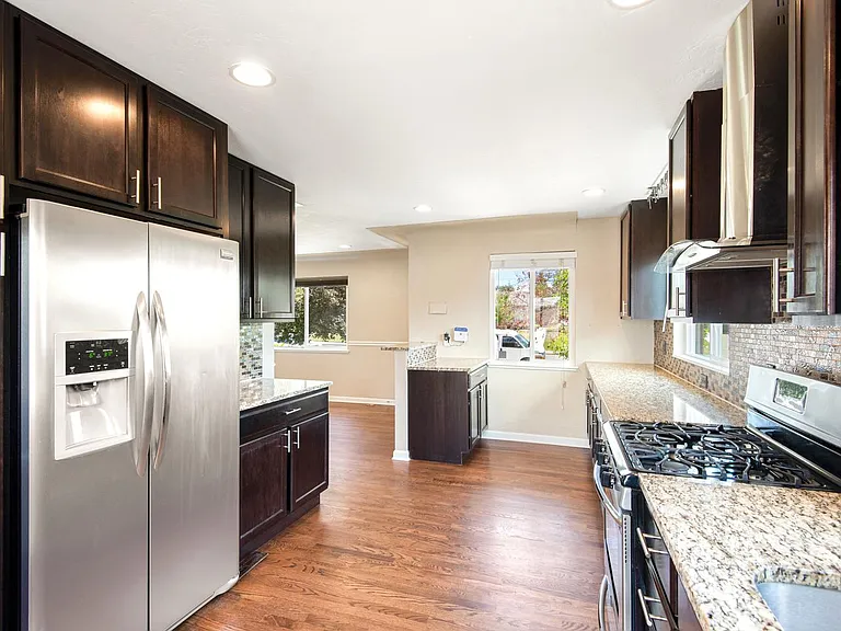 2605 N Milwaukee St — Photo 10