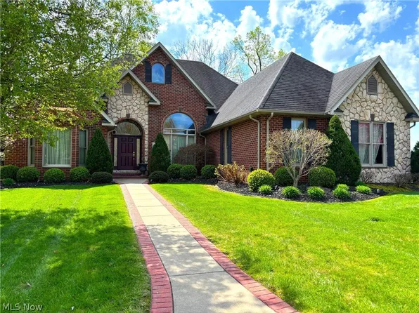 14 Henderson Cir, Williamstown, WV 26187