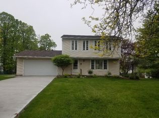 3275 Dales Ct, North Royalton, OH 44133